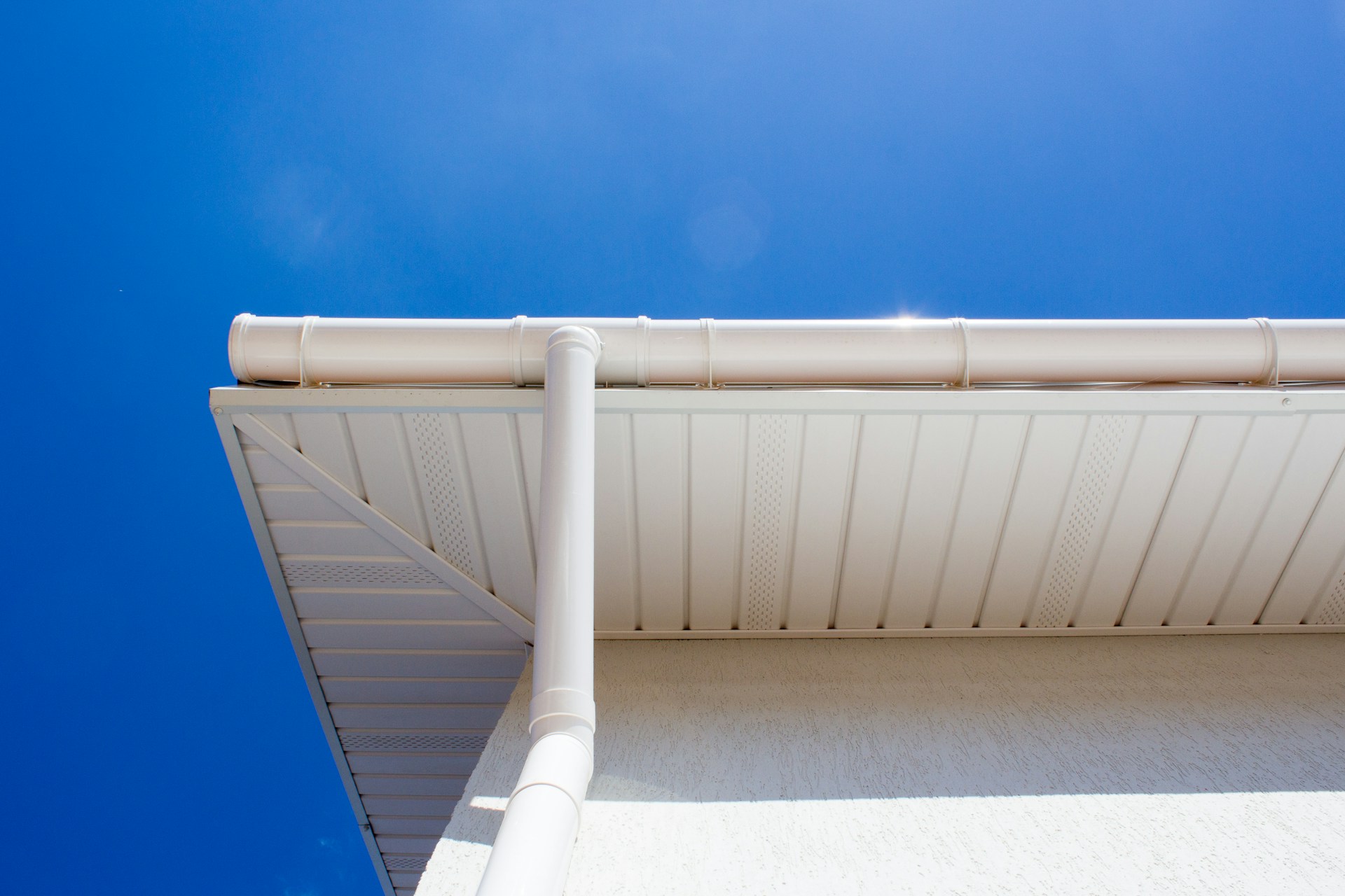 Why You Need a Professional for Soffit & Fascia Repair in Kitchener-Waterloo